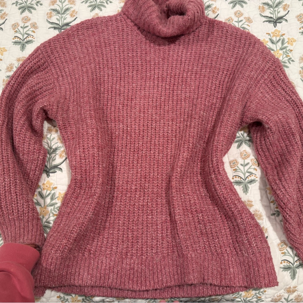 Old Navy Pink Women's Sweater